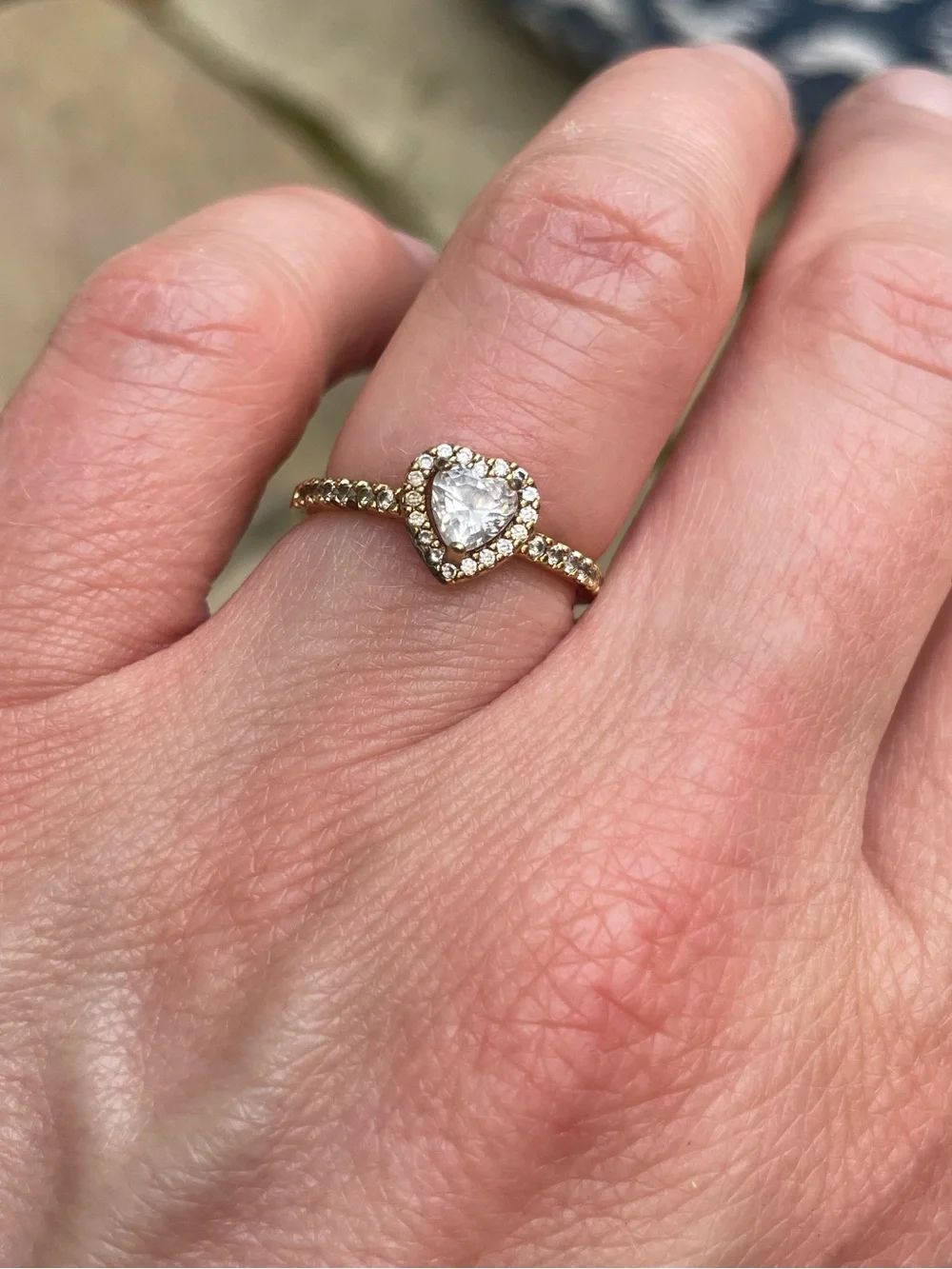 Pandora Sparkling Elevated Heart Ring